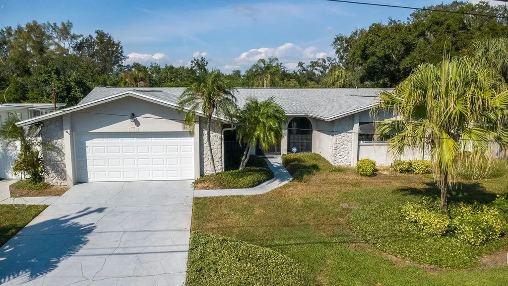 1113 45th Avenue NE St Petersburg FL 33703