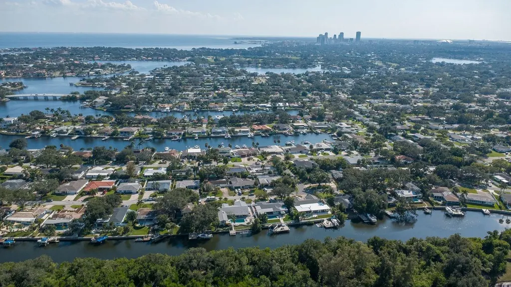 1113 45th Avenue NE St Petersburg FL 33703
