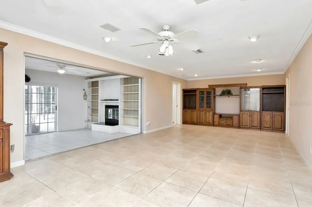 1113 45th Avenue NE St Petersburg FL 33703