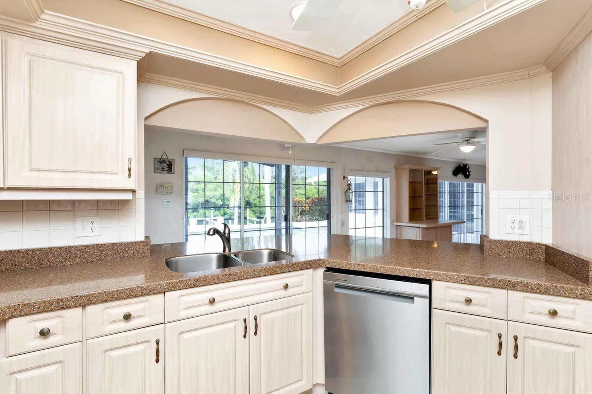 1113 45th Avenue NE St Petersburg FL 33703
