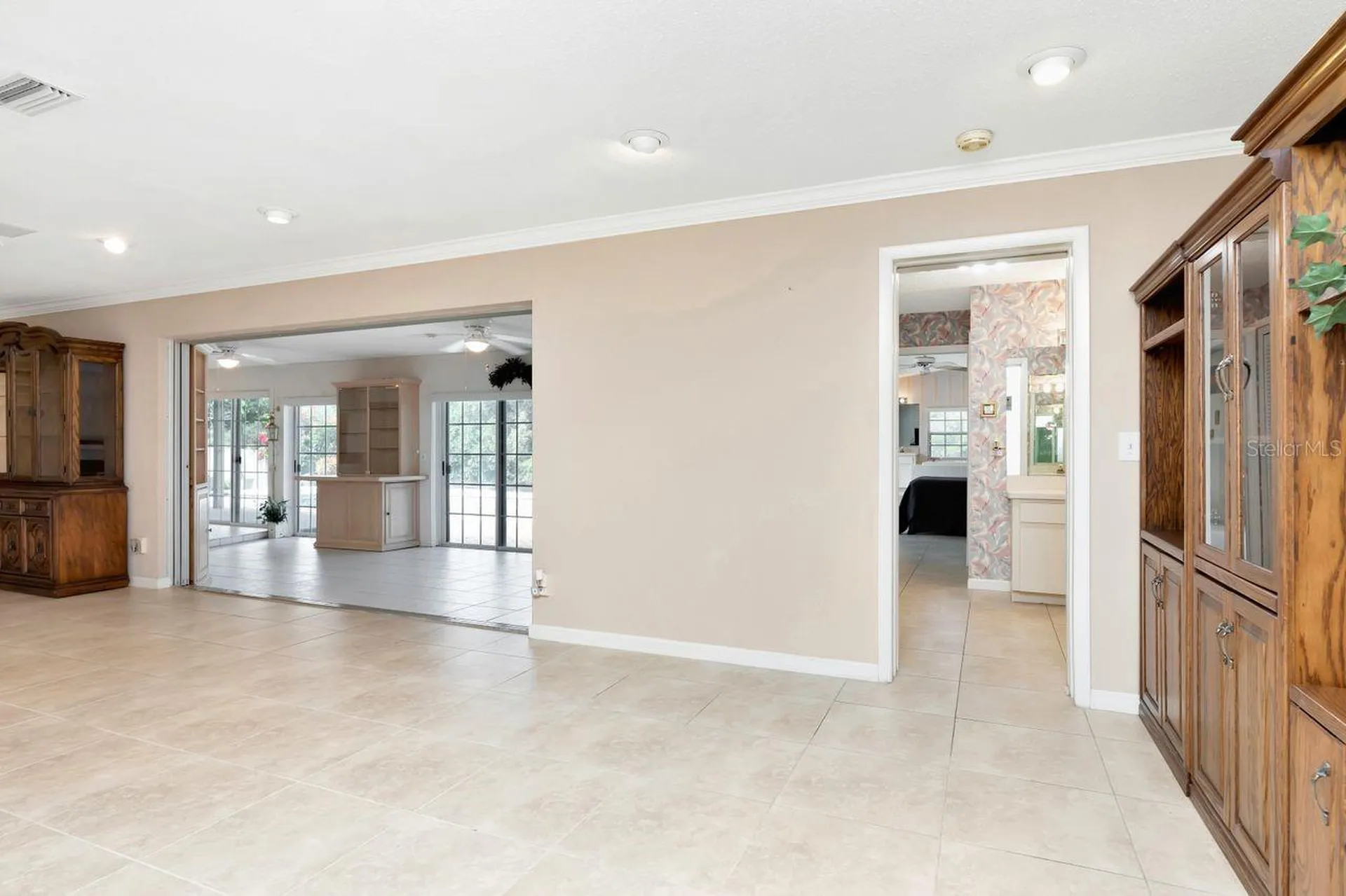 1113 45th Avenue NE St Petersburg FL 33703