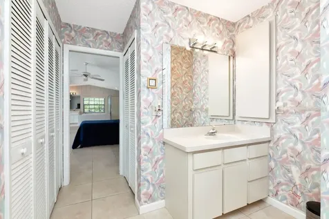 1113 45th Avenue NE St Petersburg FL 33703