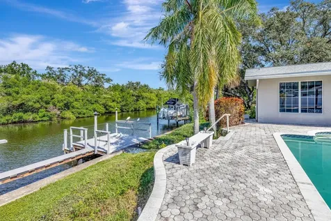 1113 45th Avenue NE St Petersburg FL 33703