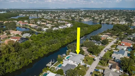 1113 45th Avenue NE St Petersburg FL 33703