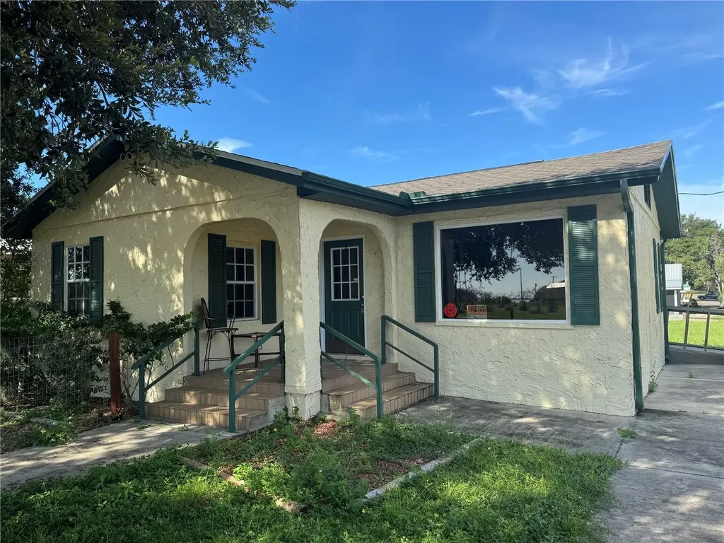 225 N Scenic Highway Frostproof FL 33843