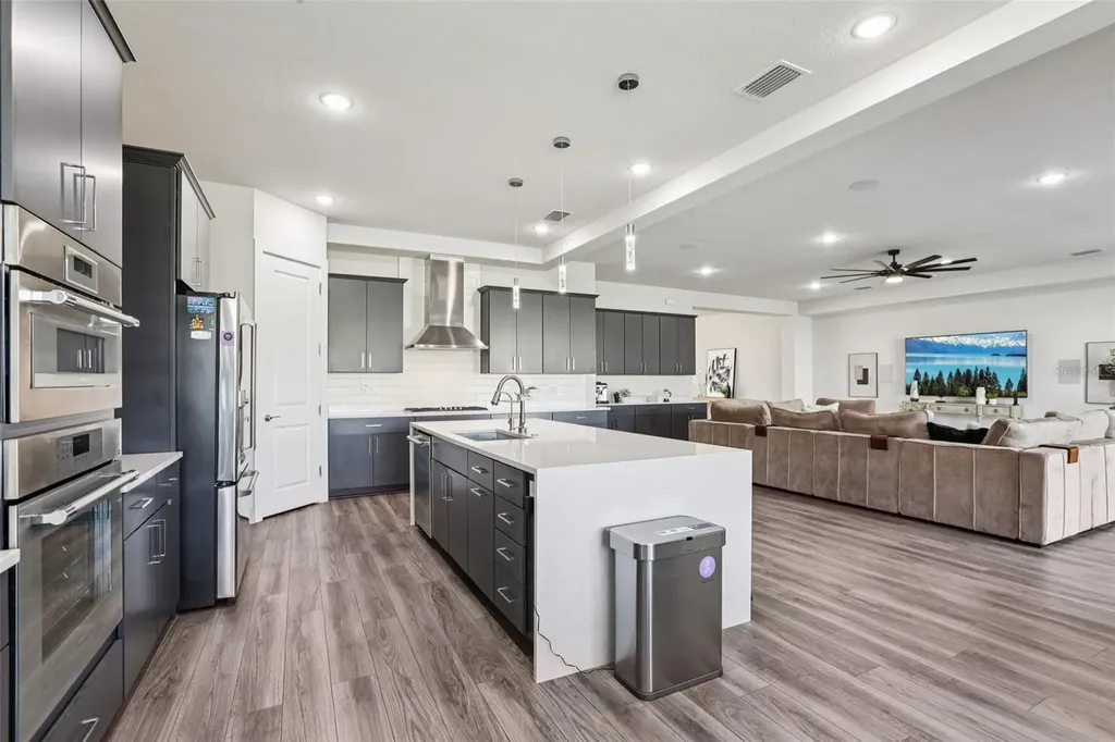 8743 Sanders Tree Loop Wesley Chapel FL 33545