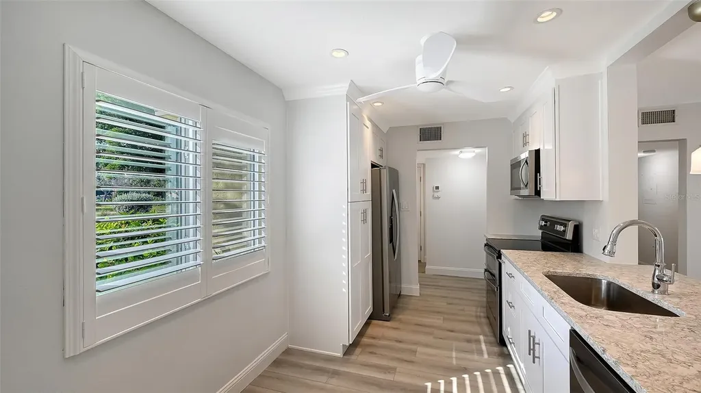 4976 Gulf Of Mexico Drive Longboat Key FL 34228