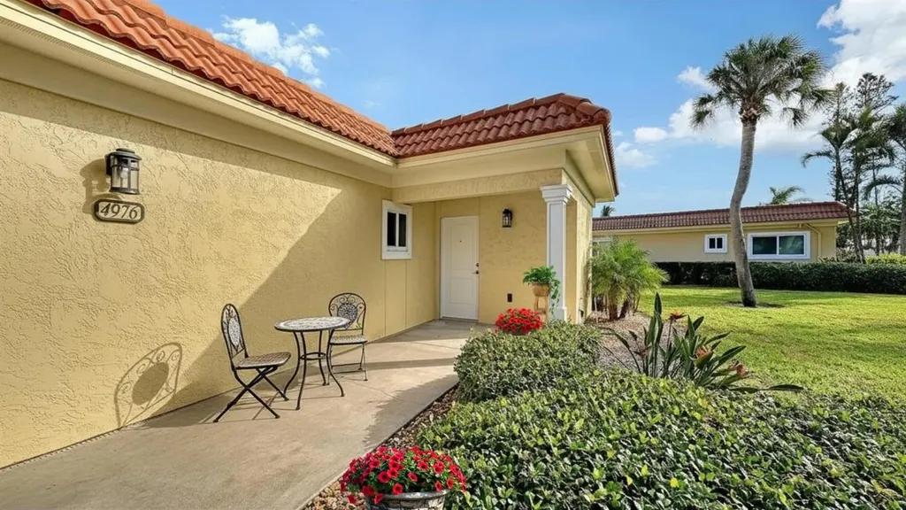 4976 Gulf Of Mexico Drive Longboat Key FL 34228