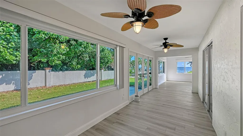 4976 Gulf Of Mexico Drive Longboat Key FL 34228