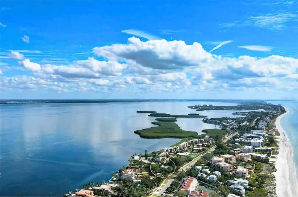4976 Gulf Of Mexico Drive Longboat Key FL 34228