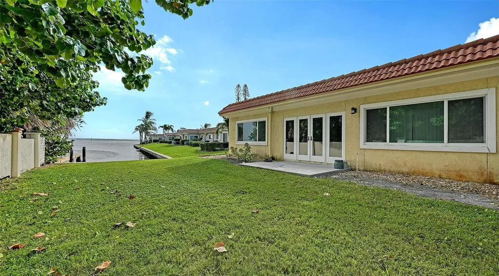 4976 Gulf Of Mexico Drive Longboat Key FL 34228