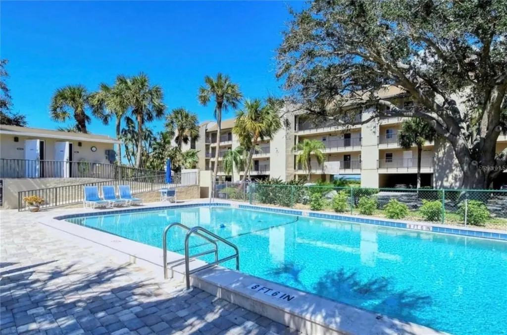 4976 Gulf Of Mexico Drive Longboat Key FL 34228