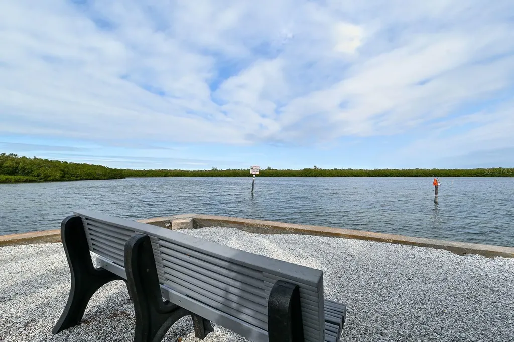 4976 Gulf Of Mexico Drive Longboat Key FL 34228