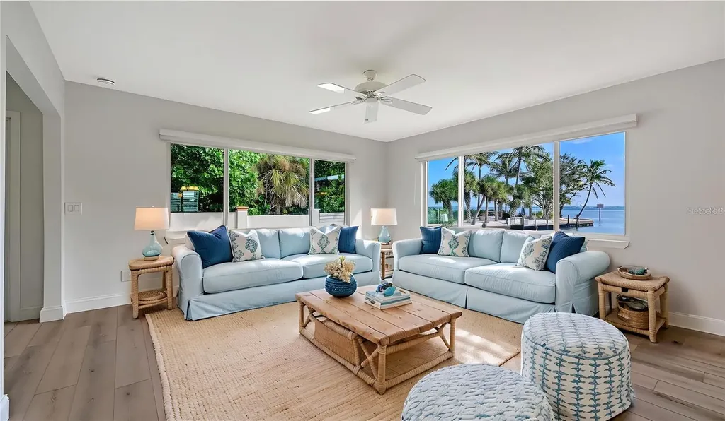 4976 Gulf Of Mexico Drive Longboat Key FL 34228