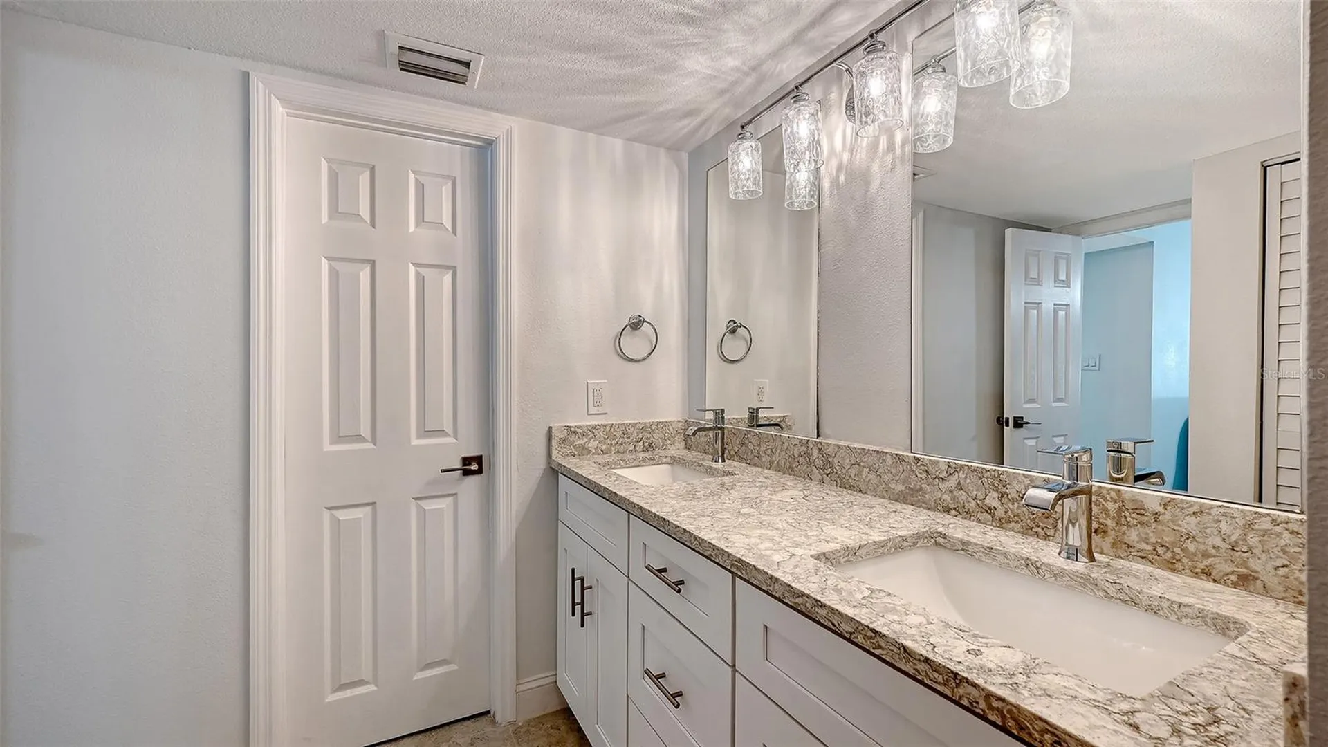 4976 Gulf Of Mexico Drive Longboat Key FL 34228