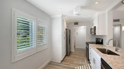 4976 Gulf Of Mexico Drive Longboat Key FL 34228