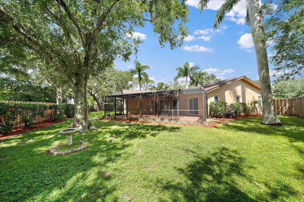 2442 Arborfield Square Sarasota FL 34235