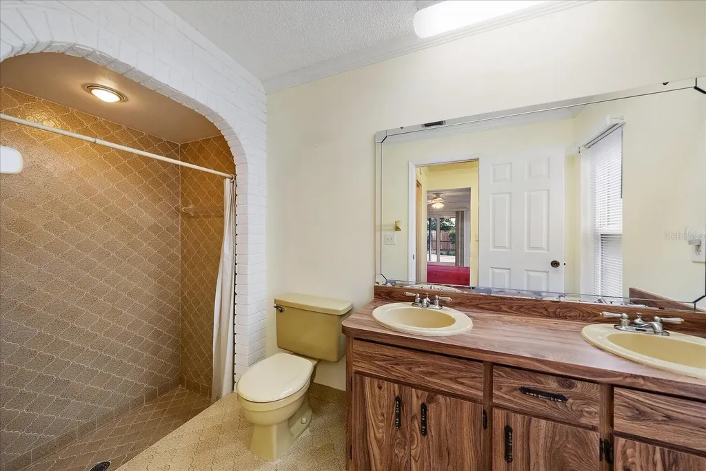 2442 Arborfield Square Sarasota FL 34235