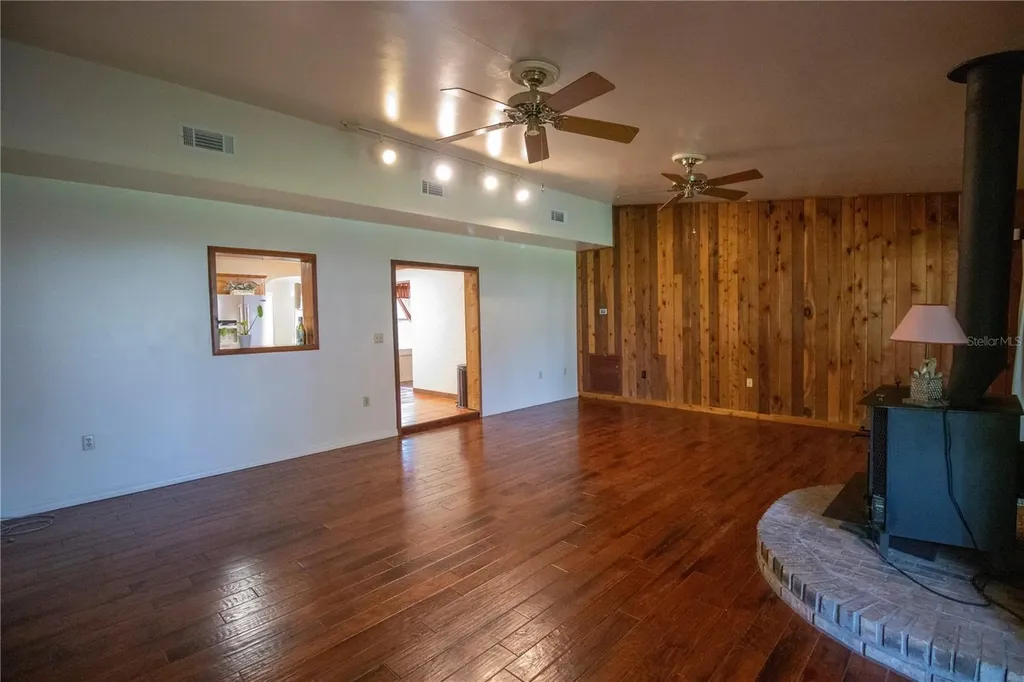 108 Orange Drive Sanford FL 32773