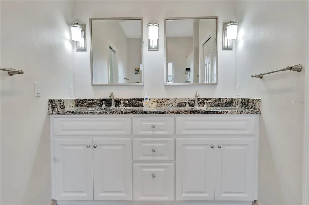 6738 Peach Tree Creek Road Bradenton FL 34203