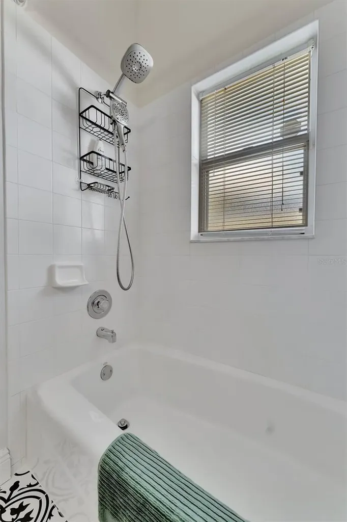 6738 Peach Tree Creek Road Bradenton FL 34203