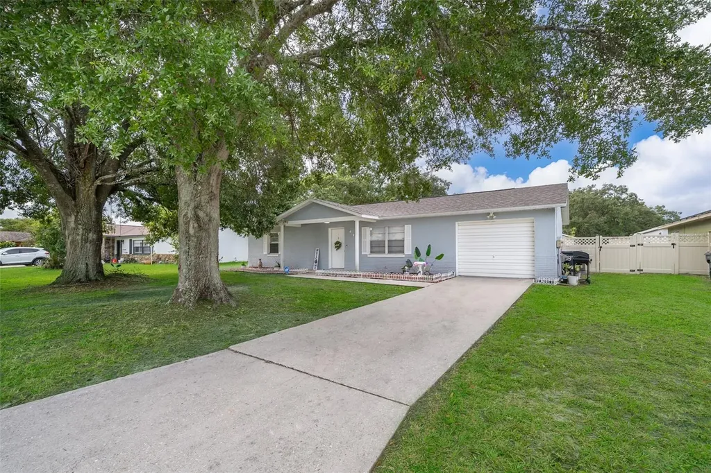 414 Short Drive Kissimmee FL 34759