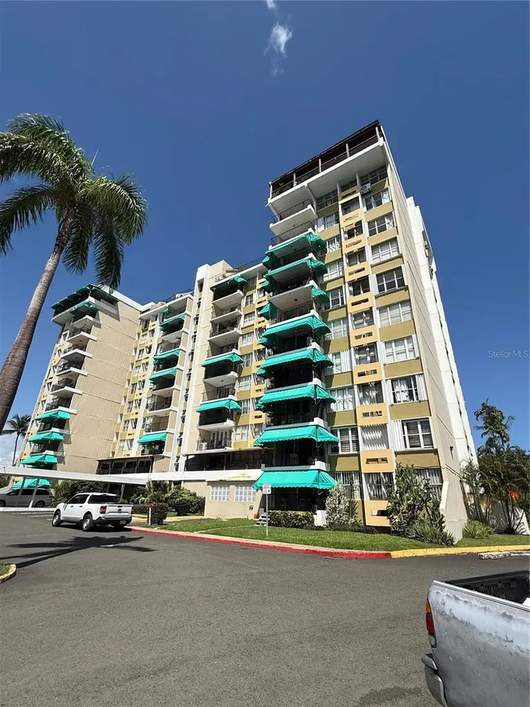 Club Costa Marina Calle Galicia Carolina PR 00983