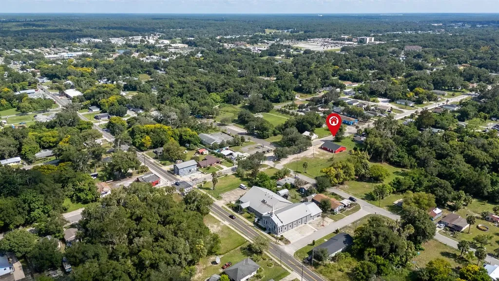 918 S Adelle Avenue Deland FL 32720