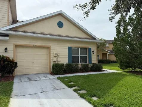 8916 Iron Oak Avenue Tampa FL 33647