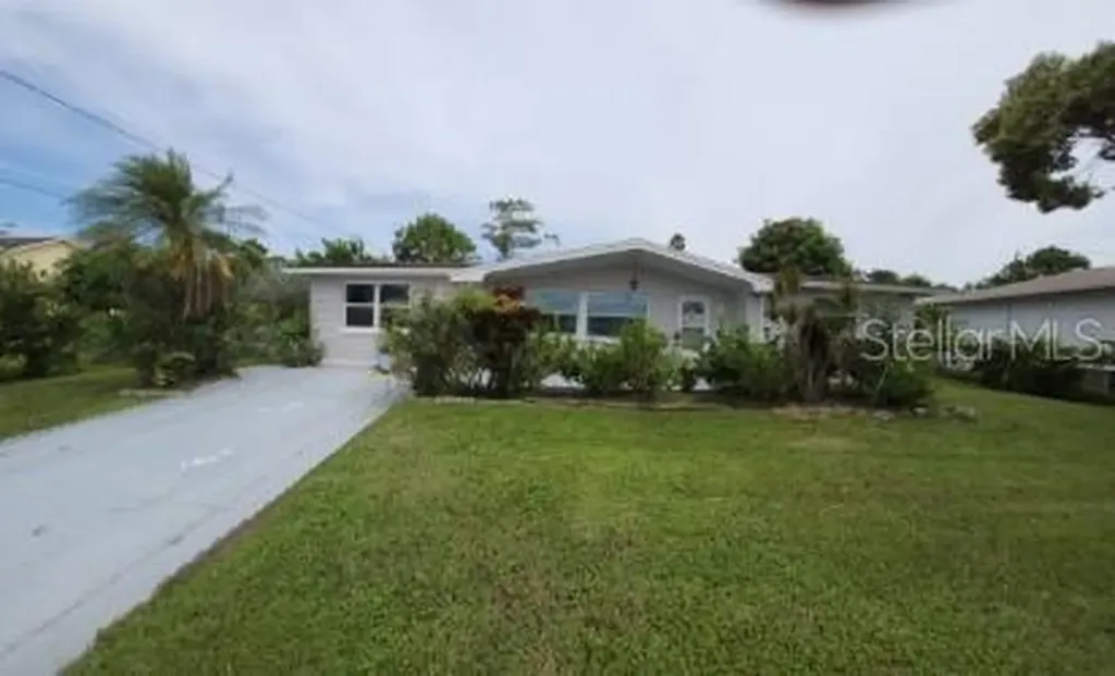 1010 Gulf Road Tarpon Springs FL 34689