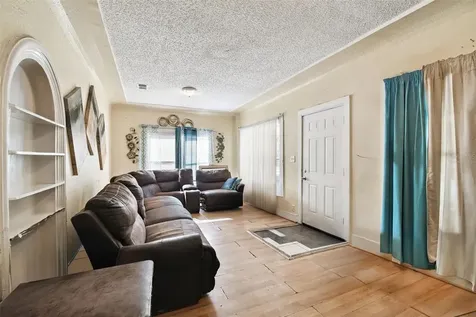 3417 E Lake Avenue Tampa FL 33610