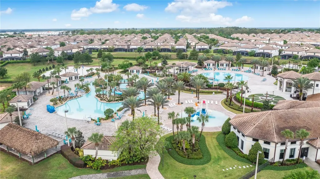 302 Ocean Course Avenue Davenport FL 33896