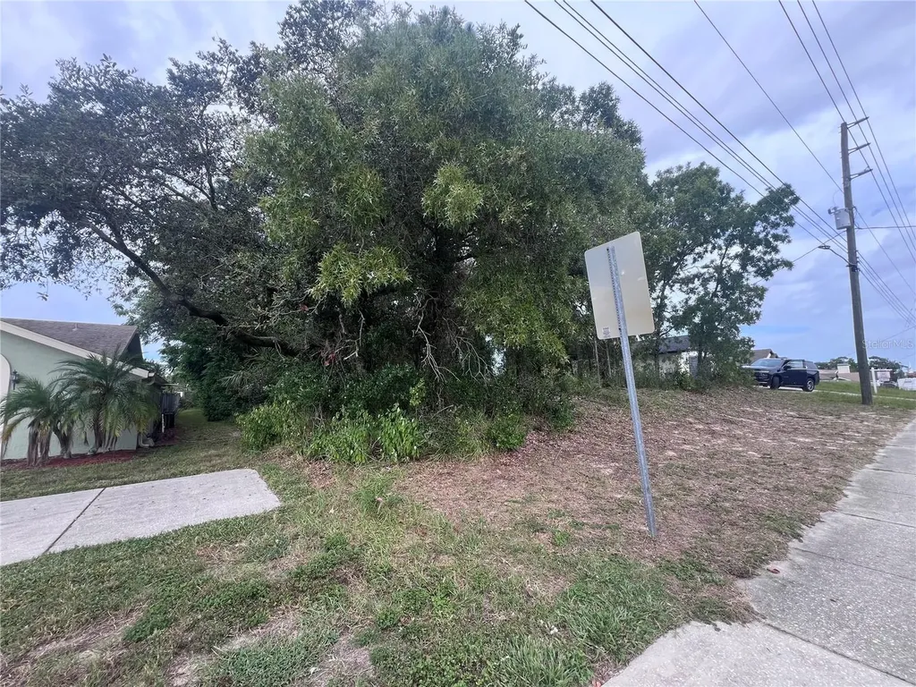 2469 Mariner Boulevard Spring Hill FL 34609