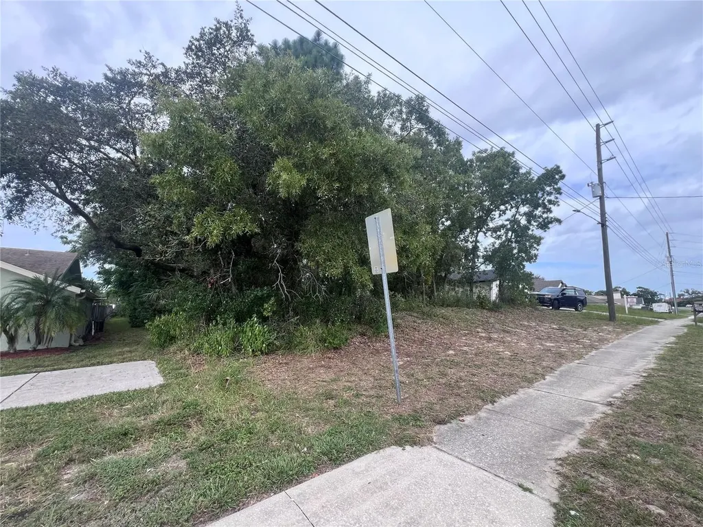 2469 Mariner Boulevard Spring Hill FL 34609