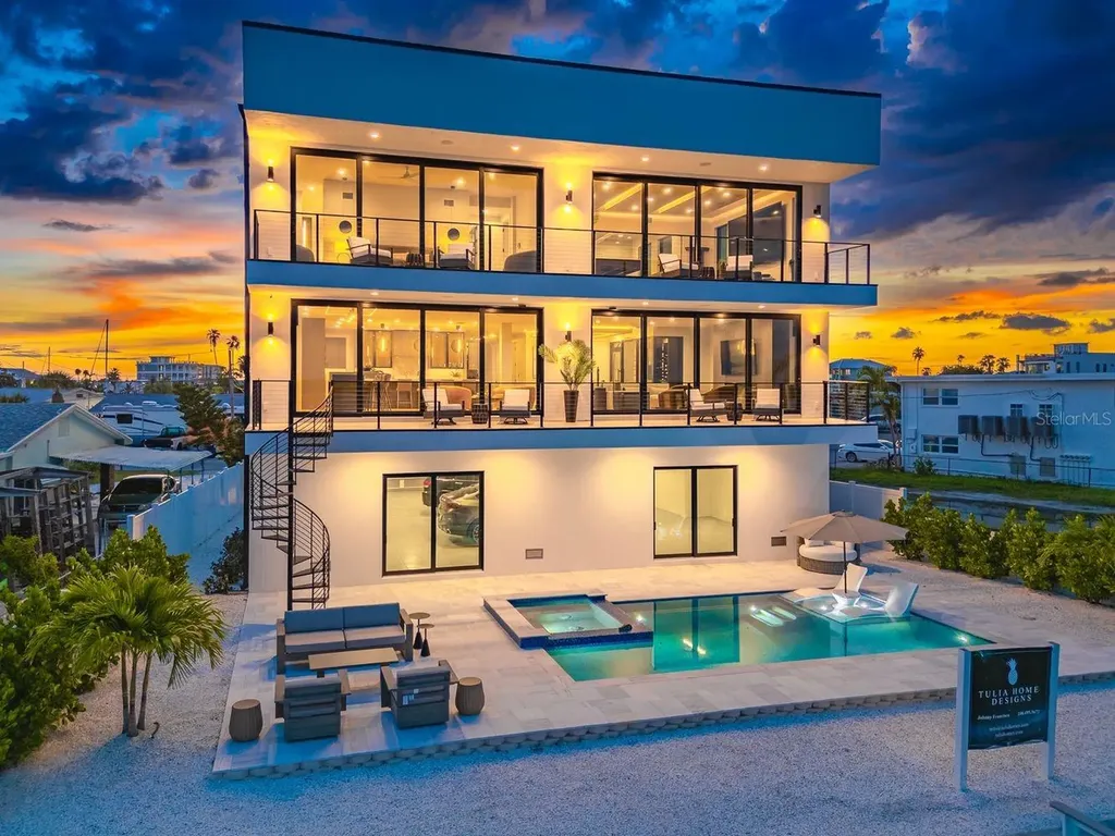 445 129th Avenue E Madeira Beach FL 33708