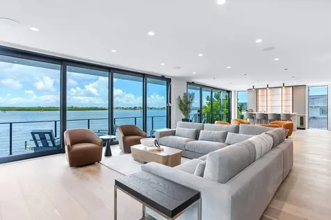 445 129th Avenue E Madeira Beach FL 33708