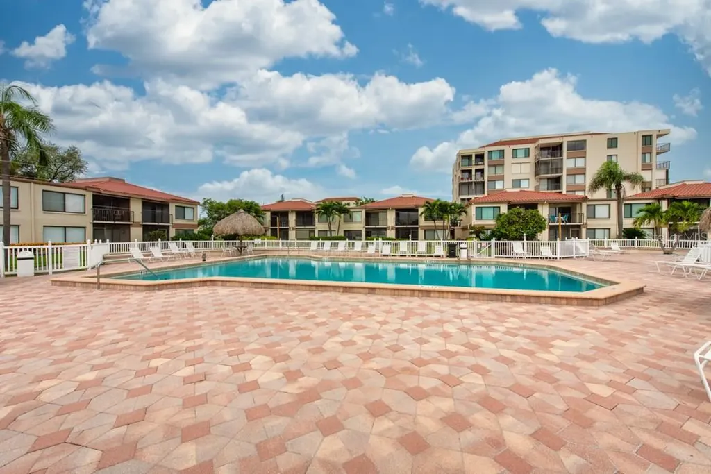 6219 Palma Del Mar Boulevard S St Petersburg FL 33715