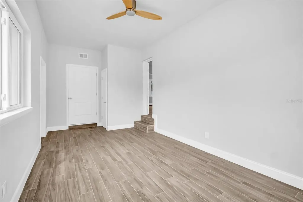 713 Pine Street Tarpon Springs FL 34689