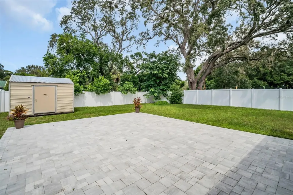 713 Pine Street Tarpon Springs FL 34689