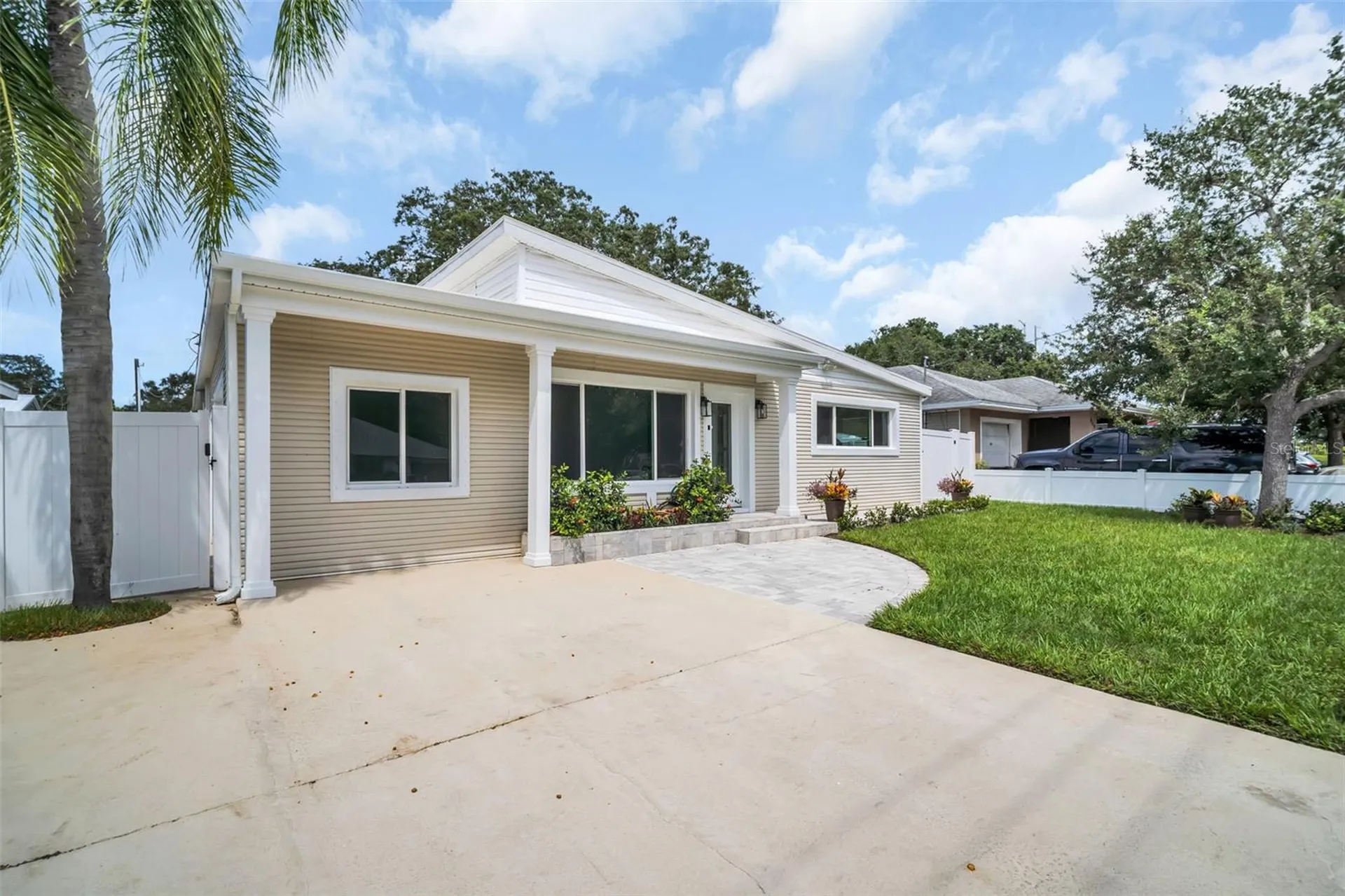 713 Pine Street Tarpon Springs FL 34689