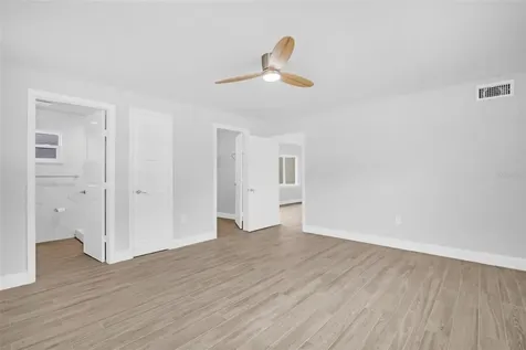 713 Pine Street Tarpon Springs FL 34689
