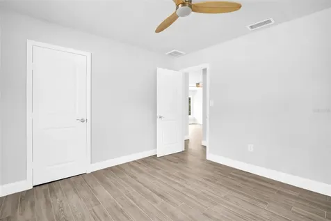 713 Pine Street Tarpon Springs FL 34689