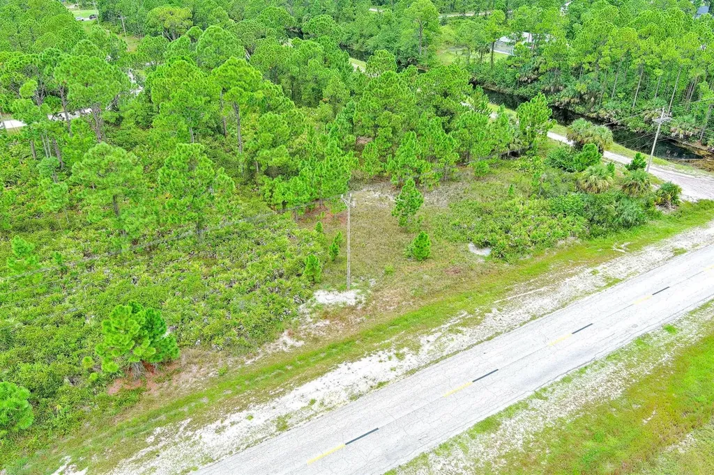702 Eisenhower Boulevard Lehigh Acres FL 33974