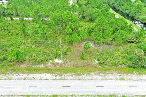 702 Eisenhower Boulevard Lehigh Acres FL 33974