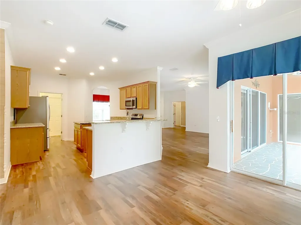525 Shorehaven Drive Poinciana FL 34759