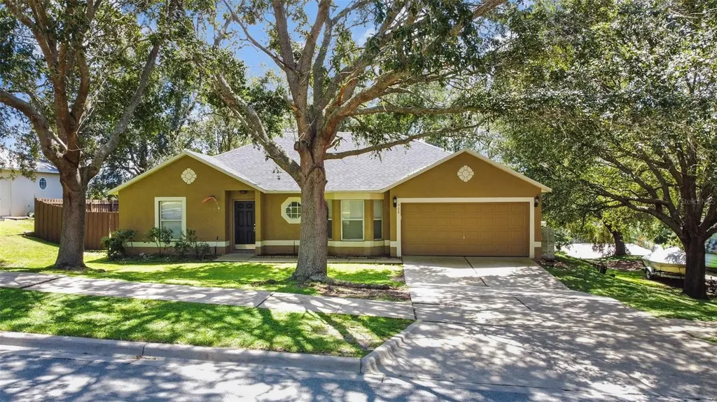 908 Bristle Cone Court Minneola FL 34715