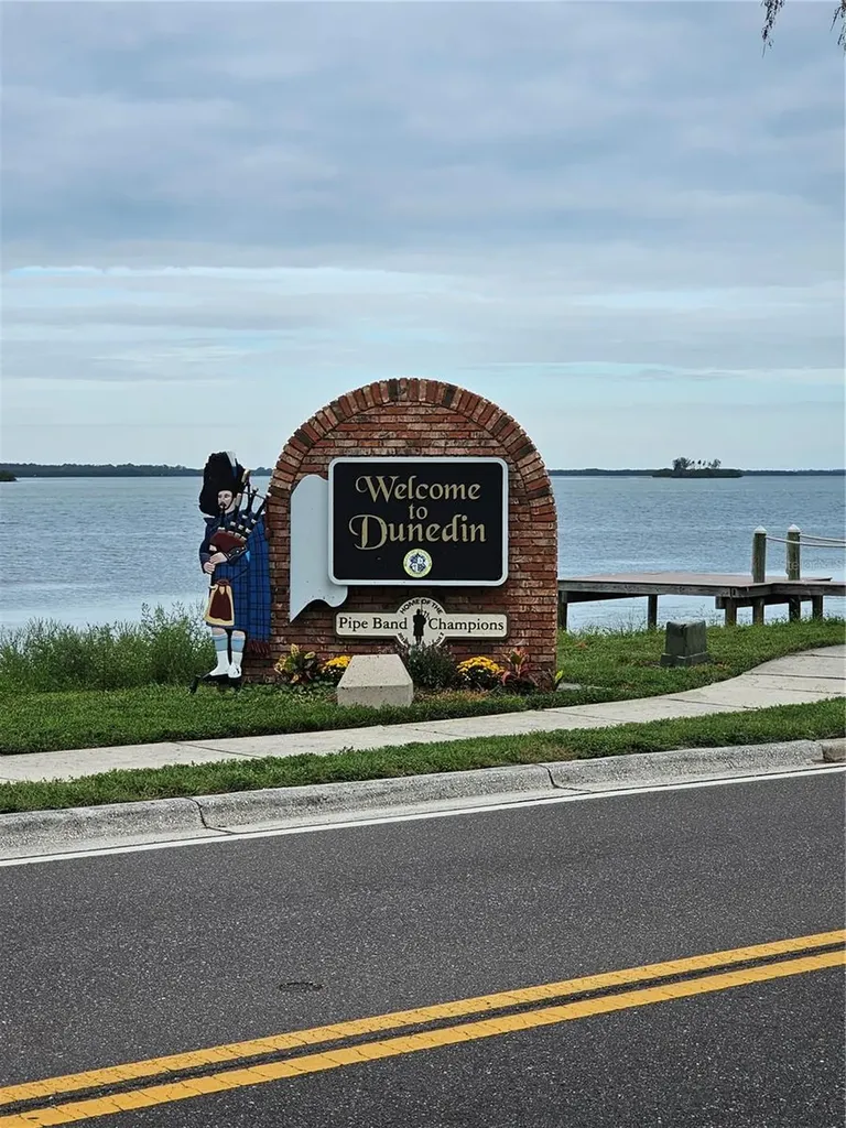 510 Douglas Place Dunedin FL 34698