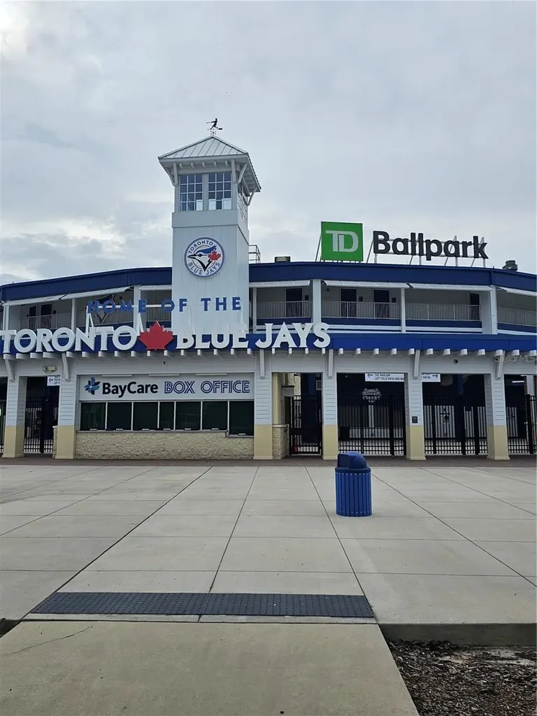 510 Douglas Place Dunedin FL 34698