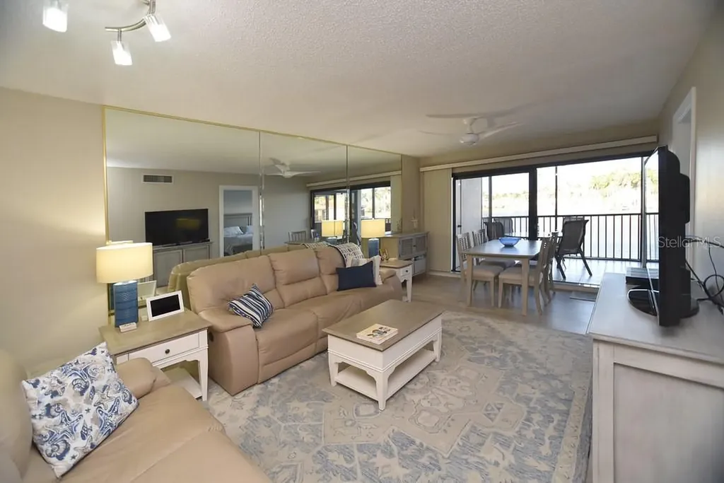 6294 Bahia Del Mar Circle St Petersburg FL 33715