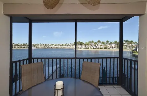 6294 Bahia Del Mar Circle St Petersburg FL 33715